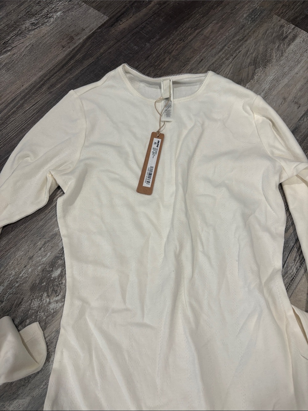 SKIMS Ivory Long Sleeve Crewneck Top